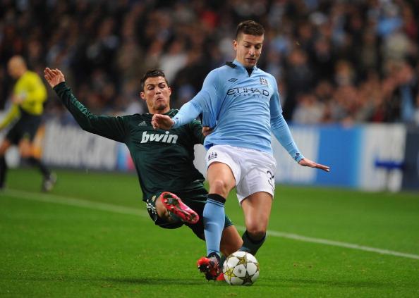 经纪人：米内罗竞技未与胡尔克就续约进行接触（经纪人：米内罗竞技尚未与胡尔克展开续约谈判）