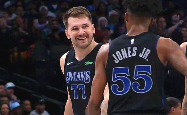 埃贝尔：下半场拜仁有点放松了？因为脑子里想着与巴黎的比赛（埃贝尔：拜仁下半场略显松懈，或因提前分心巴黎之战）