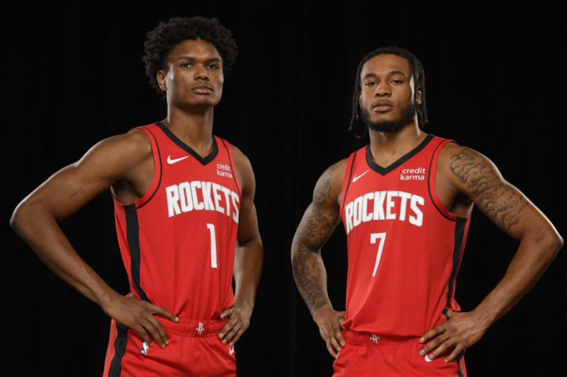 足球中超主帅否认下课传闻：全力以赴（中超主帅辟谣下课风波：将继续全力以赴）