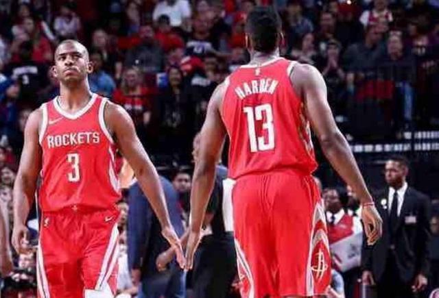 拜仁连续20场德甲进球超过2球，追平13／14赛季瓜帅的纪录（拜仁德甲连续20场至少攻入3球，追平13／14赛季瓜帅纪录）