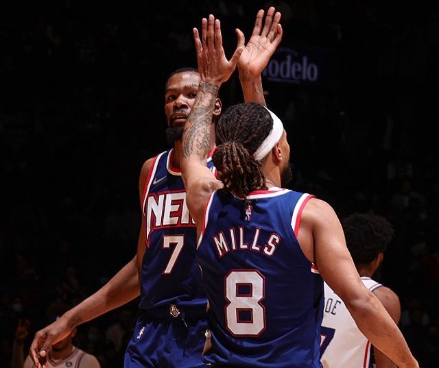 2-0，4-3！欧联杯之王神了，英超140亿对决战老东家，赢球=搅乱争冠格局（2-0到4-3！欧联杯之王炸裂，英超140亿豪门再战旧主，赢球就搅乱争冠格局）