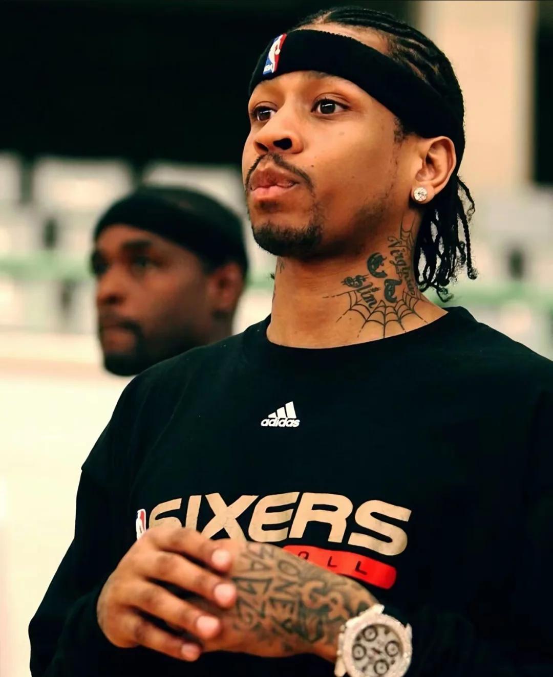 随着约基奇轰56+16+15，NBA圣诞大战收官！常规赛MVP悬念不大：3选1（约基奇砍下56分16篮板15助攻，圣诞大战收官，常规赛MVP大势已明：三人角逐）