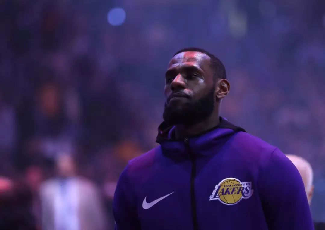 距离新高仅差2分！弗拉格突破上篮拿到个人本场第34分（距新高只差2分，弗拉格强突上篮砍下本场第34分）