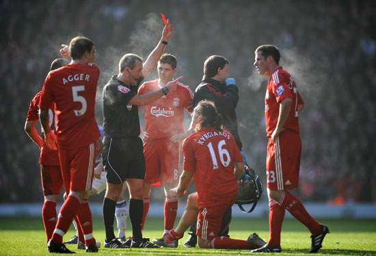 19岁212天，麦利是纽卡队史第二年轻在英超单场传射的球员（19岁212天的麦利成为纽卡史上在英超单场完成传射的第二年轻球员）