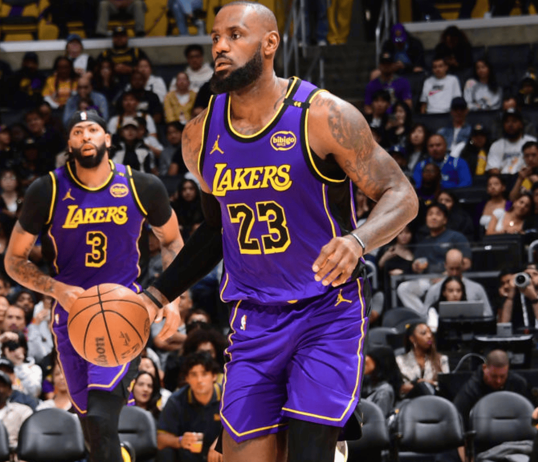 湖人队三分线外表现低迷（湖人三分火力哑火）