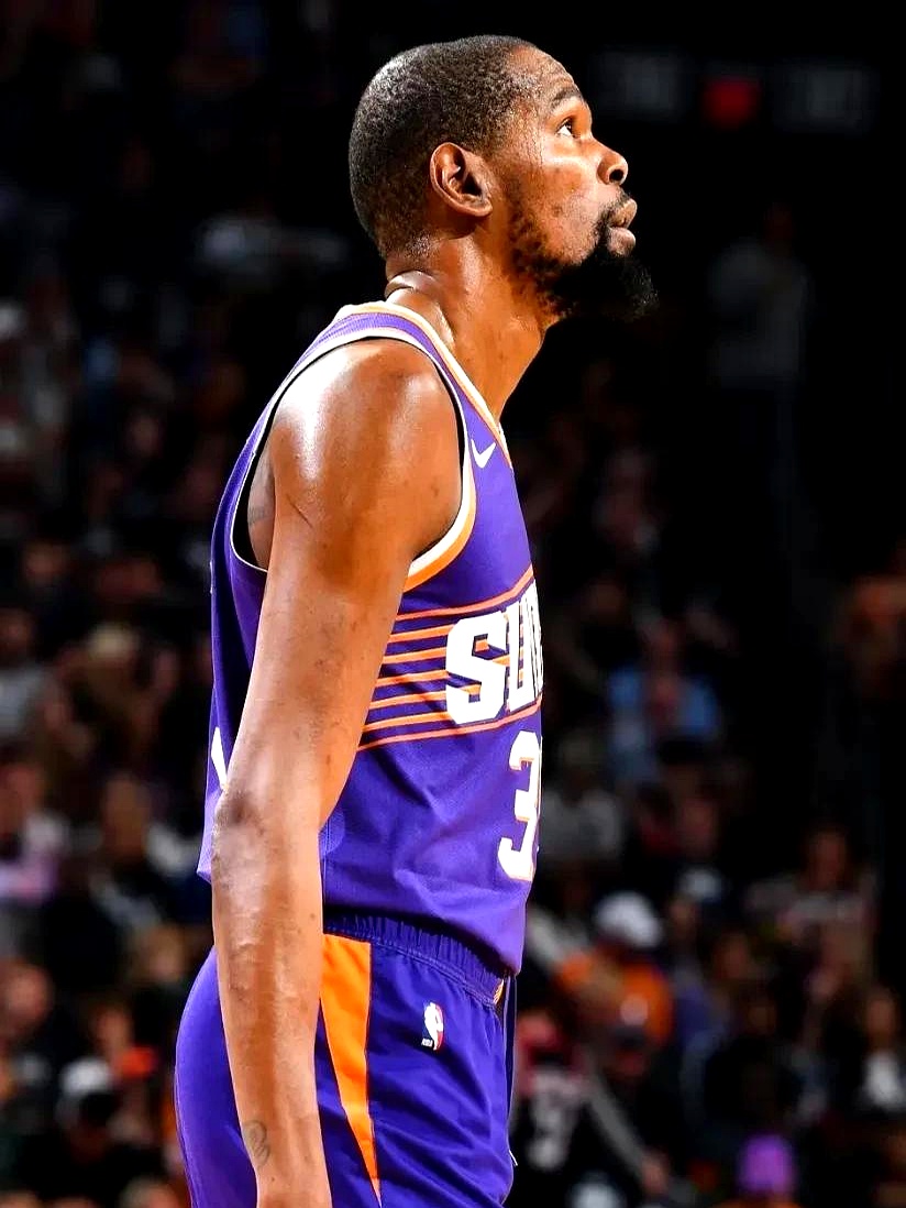 记者：切尔西初步接触塞梅尼奥团队，曼市双雄仍领跑竞购大战（记者：切尔西已初步接洽塞梅尼奥团队，曼联与曼城仍领跑引援争夺战）