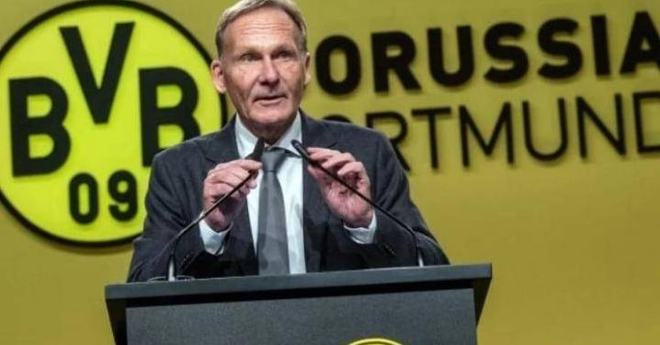 来自转会市场的报道：尤文图斯太子爷被很多俱乐部盯上了（转会传闻：多家俱乐部追逐尤文太子爷）