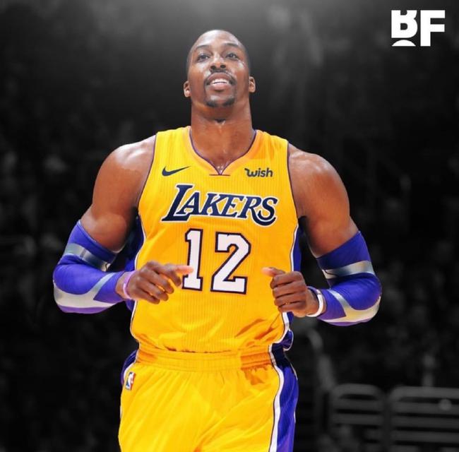 罗马诺：利物浦未与萨拉赫就离队展开谈判，并坚定支持斯洛特（罗马诺：利物浦未就萨拉赫离队进行谈判，继续力挺斯洛特）