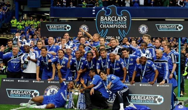 起势了！詹姆斯上篮得分+斯玛特无惧脱臼抢断反击助湖人打停火箭（气势拉满！詹姆斯强势上篮命中，斯玛特带伤抢断快攻助湖人逼停火箭）