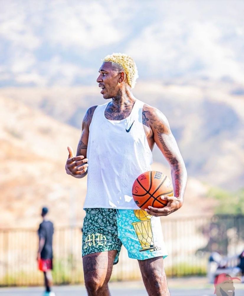 马特拉齐：我一直更喜欢客战，敌对球迷的呐喊和嘘声让我兴奋（马特拉齐：我偏爱客场，对手球迷的嘘声越大我越兴奋）