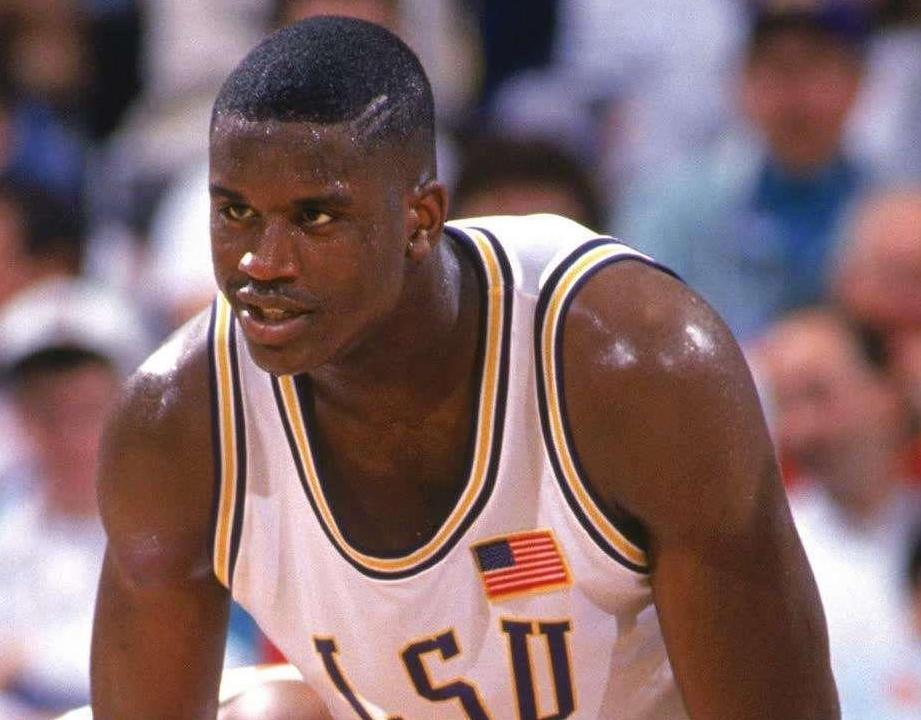 火箭哈登末节爆发连得15分（火箭球星哈登末节狂飙，连取15分）