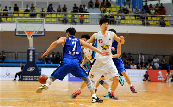 记者：佛罗伦萨球员不满基恩500万高薪，后者态度也存在问题（记者称佛罗伦萨队内对基恩500万年薪不满，其态度亦遭质疑）