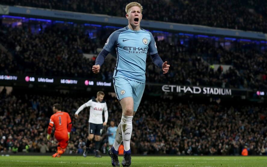 北京时间12月10日晚18：00，亚冠精英联赛东亚区小组赛将迎来一场决定出线命运的关键对决。（亚冠精英联赛东亚区小组赛生死战将于北京时间12月10日18：00打响）