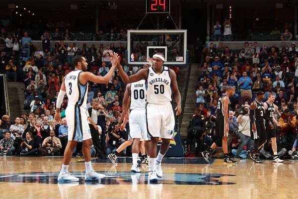 中国足协代表团访问法兰克福俱乐部，双方开展深度交流（法兰克福俱乐部迎来中国足协代表团来访，双方展开深入交流）