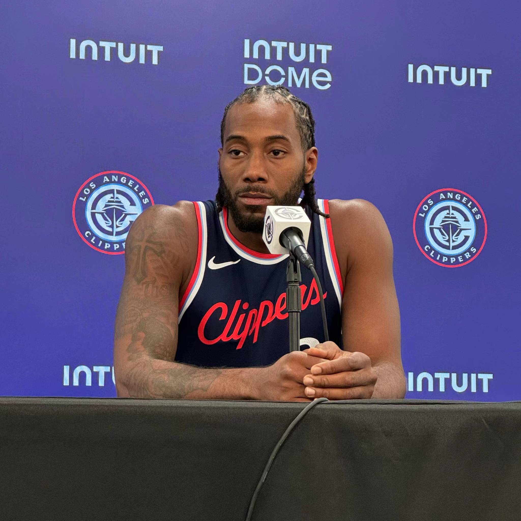 罗马旧将：五大联赛黑人教练很少，希望这只是巧合（罗马旧将：五大联赛黑人主帅屈指可数，盼这仅是巧合）