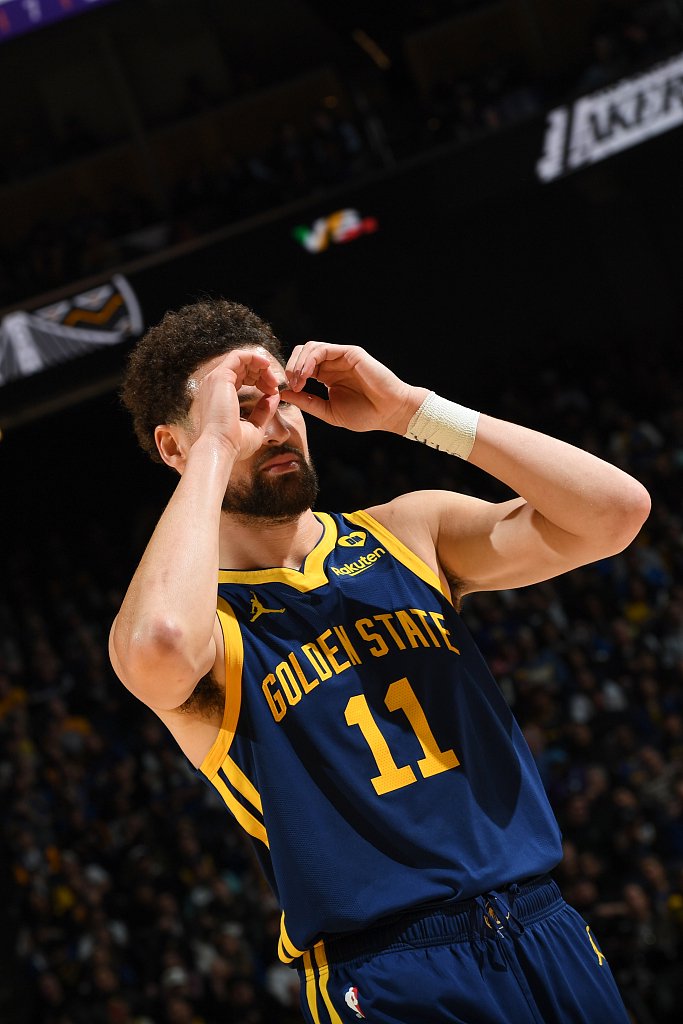 近两场23中16！基德：马绍尔用正确方式打球 三分命中率也在提升（两战23投16中！基德称马绍尔打球方式正确，三分命中率持续走高）